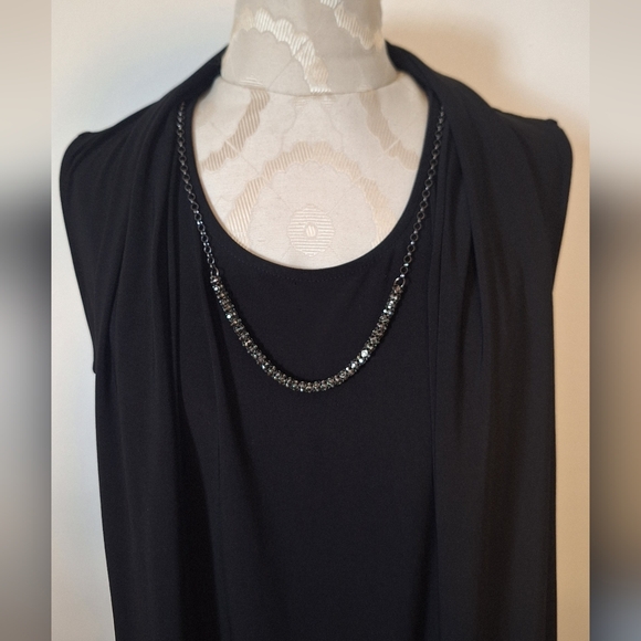 Frank Lyman Design Black Sleeveless Top with Black Metal Chain Accent. - Picture 4 of 8